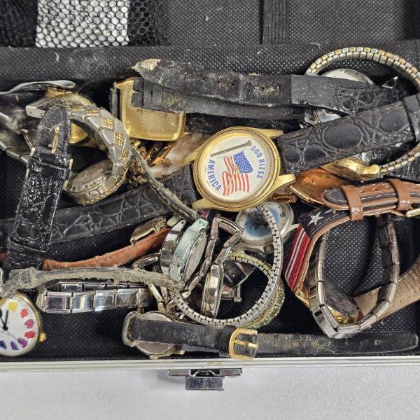 Bulk Lot Of Vintage Wristwatches with Case