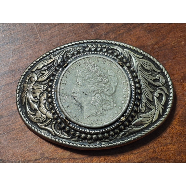 COLLECTIBLE BELT BUCKLE - WITH LADY LIBERTY ROUND IN CENTER - NICE PATRIOTIC COLLECTIBLE