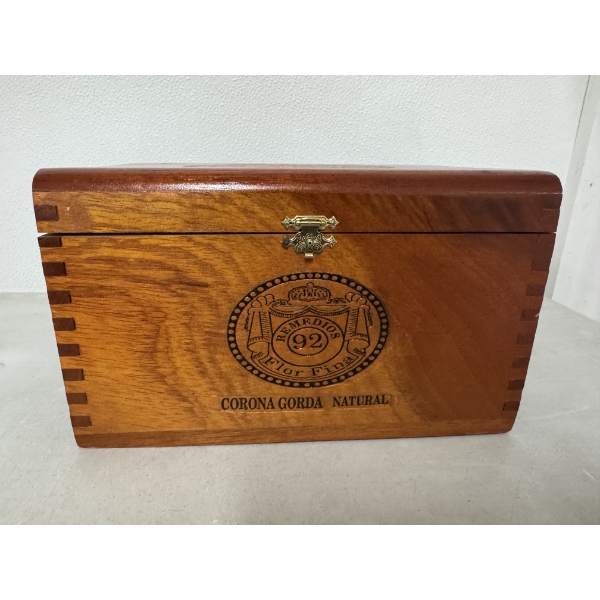 Handcrafted Flor Fina Wooden Cigar Box - Excellent Condition