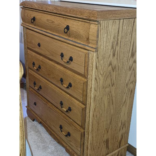 Solid Oak Mern's Chgest Of Drawers (Bedroom) Matching Sleigh Bedroom Squite 40 x 45 x 17 