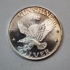 Image 1 : 1982 Sunshine Minting One Troy Ounce .999 Fine Silver Round