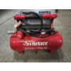 Image 1 : Portable Husky Dual Port 110 PSI Air Compressor