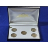 Image 5 : 2001 United States State Quarter Collection - Gold Plated 5-Coin Set in Display Box
