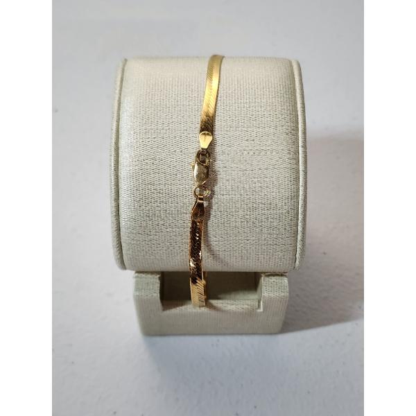 14K Yellow Gold Herringbone 8" Bracelet TW: 2.9g