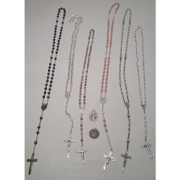 Creed Sterling Coin, Mother Mary Miraculous Pendant & Assorted Sterling Rosaries -Weight: 199.4g