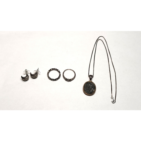 Assorted Sterling Silver Jewelry Pieces Ft Rings, Necklace & Earrings -Total Weight: 23.8g