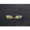 Image 1 : 14K Yellow Gold Emerald Gemstone Stud Earrings TW: 2.1g