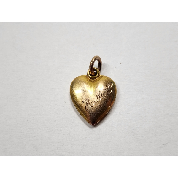 8K Gold Engraved Heart Pendant - TW: 0.9g - See Description! 