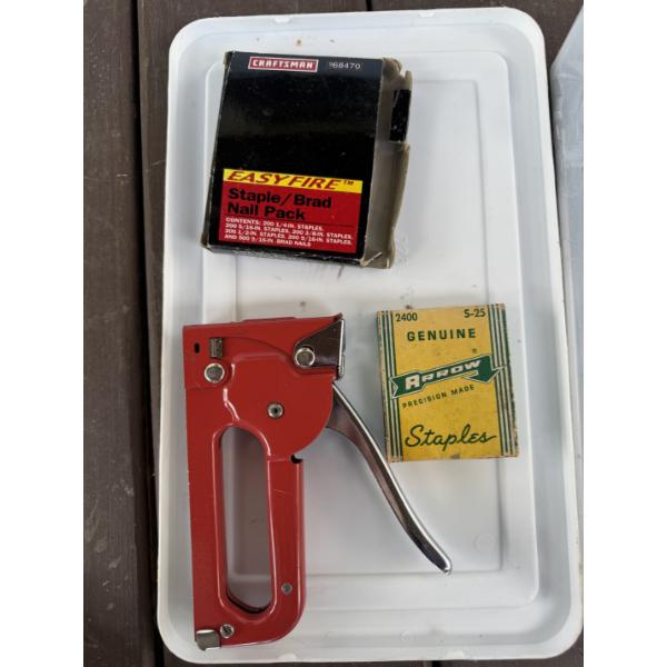 Vintage Staple Gun with Staples and Container! Good Condition!
