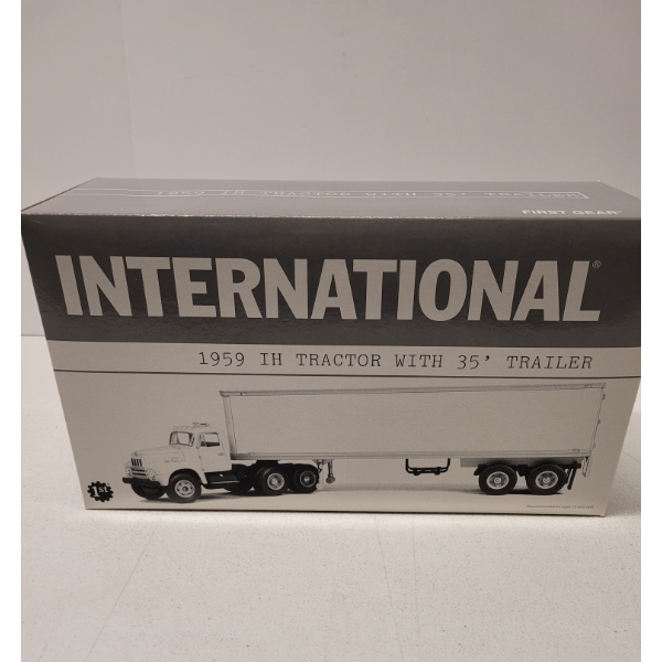 First Gear 1959 IH Tractor With 35' Trailer - Die-Cast Metal Replica