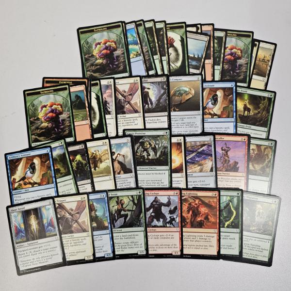 Over 100 Assorted MTG Magic The Gathering Trading Cards ~ Mostly From the Dominaria Set
