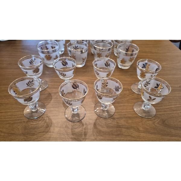 Pickup In Canton - Elegant 24k Gold Leaf Gilded Glassware As Shown - 30 Pcs Total - See Description