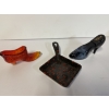 Image 2 : Small Cast Iron Skillet & 2 Glass Slippers - Perrera Stiletto 