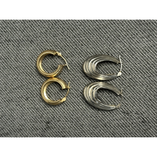 (2) 14K Gold Earring Sets - Total Weight 3.5gram