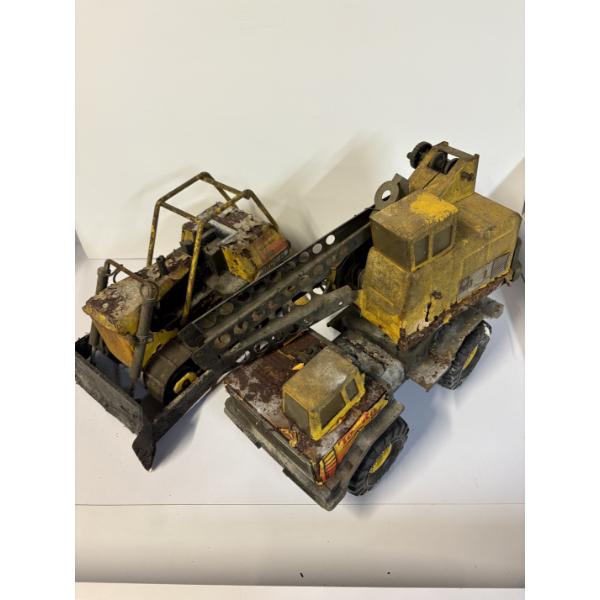 2 Tonka Toy Trucks - Crane - Bulldozer - Turbo Diesel