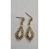 Image 1 : 14K Yellow Gold Dangle Drop Diamond-Cut Filigree Earrings - Weight: 1.4g