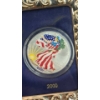 Image 2 : U.S 2000 Colorized 1 Oz .999 Fine Silver American Eagle In 2 Coin Display Frame - See Description