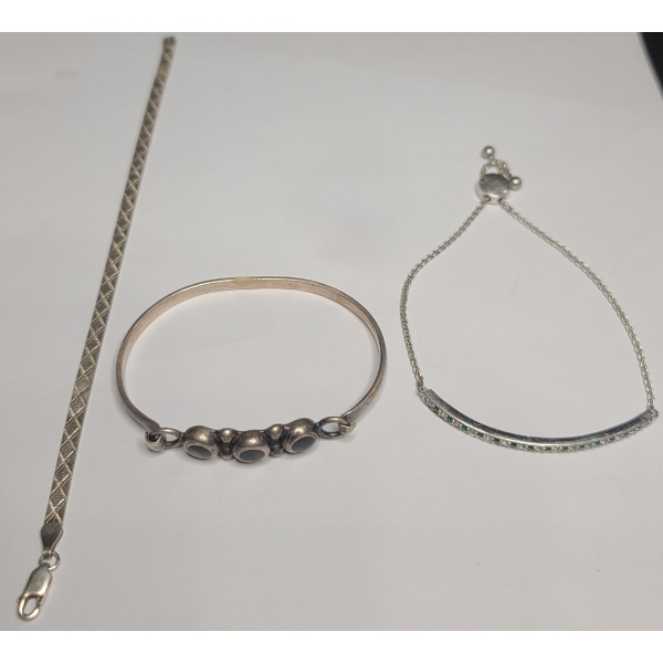 (3) Assorted Sterling Silver Bracelets (Herringbone Bracelet Is Damaged) - Total Weight: 26.8g