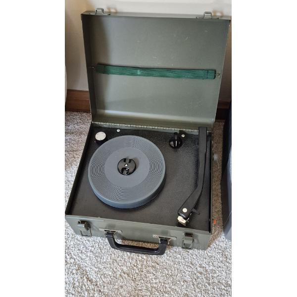PICKUP IN CANTON -"Call Of The Wild" Hunting Calls Portable Record Player With Records - Like New
