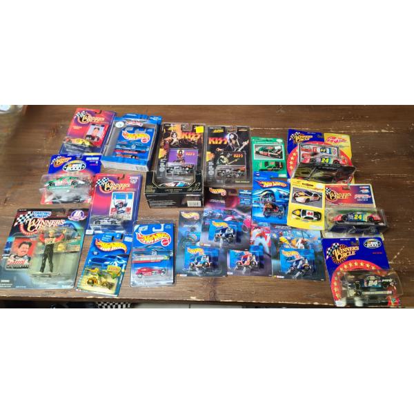 Assorted Racing Collectibles Including Nascar, Winner's Circle Starting Line-up & Johnny Lightning 