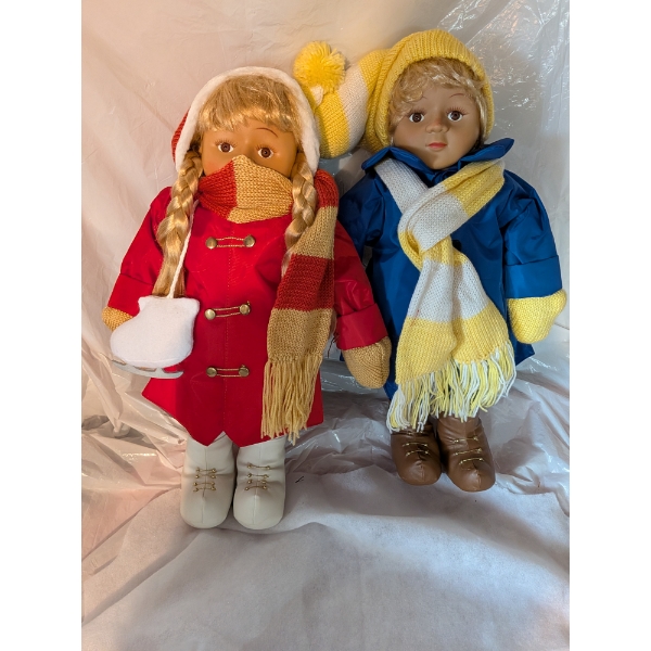 Must See! Brand New 24" Santas Workbench Boy And Girl Doll Decor