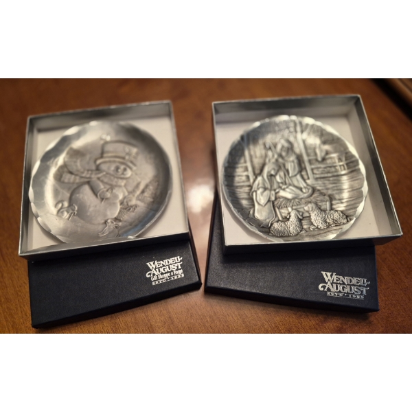 PICKUP IN CANTON - SET OF 2 4 1/2" PEWTER COLLECTIBLE "WENDELL AUGUST" MINI PLATES NEW IN BOXE