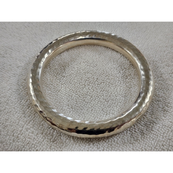 Very Nice Sterling Silver Silpada Style Hammered Thick Bangle Bracelet Weighing About 41 Grams