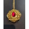 Image 2 : Pretty 17'' Gold Tone Necklace With Red Accent Medallion In Great Condition