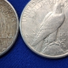 Image 4 : Two 1922-S United States Silver Peace Dollars - 90% Silver