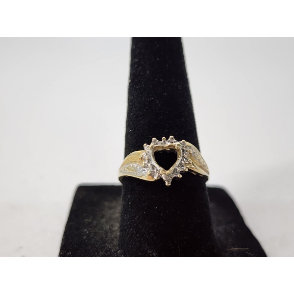 10K Yellow Gold Heart-Shaped Setting Ring - Size 7.5 - Total Weight: 2.1g