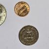 Image 9 : 1965 "No Mint Mark Collection" 5-Coin Boxed Set with 40% Silver Kennedy Half-Dollar