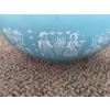 Image 2 : PICKUP IN CANTON - Vintage Pyrex Butterprint Turquoise Cinderella 4 Piece Nesting Bowl Set  