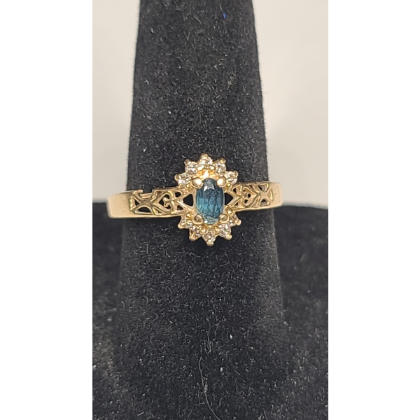14K Yellow Gold Women's Ring With Blue Sapphire & Diamonds - Size 7 - Weight: 2.2g