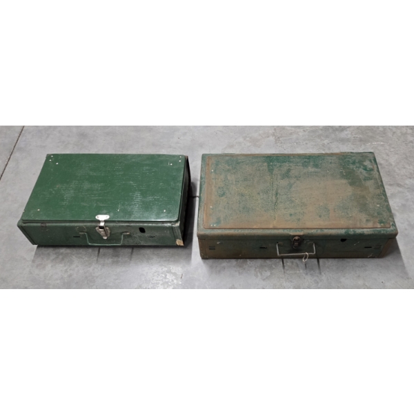 Vintage Coleman 413E And 425F Metal Camp Stoves -No Shipping Available 