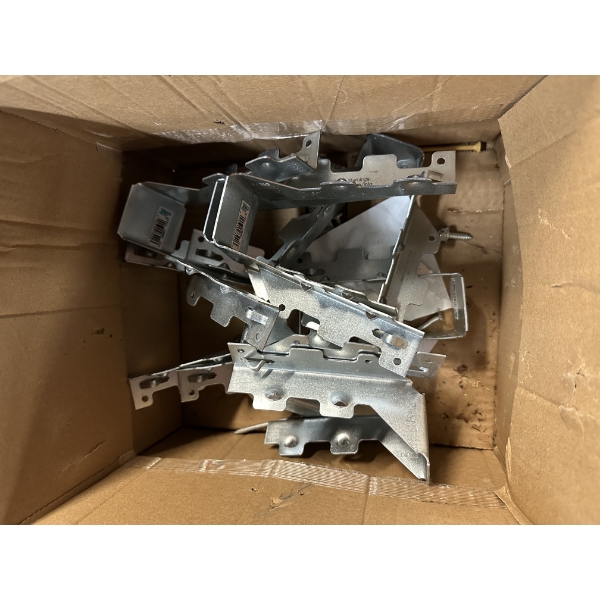 Box of 8 Joist Hangers