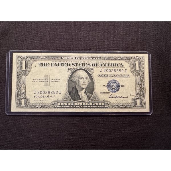 1935 United States Washington $1.00 Dollar Silver Certificate In Protective Holder - Outstanding