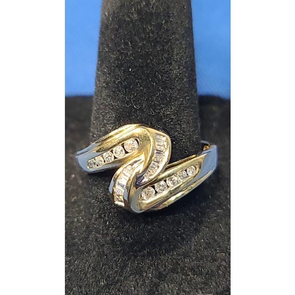 Vintage 14K Gold Diamond Bypass Ring - Size 10 - Weight: 4.0g