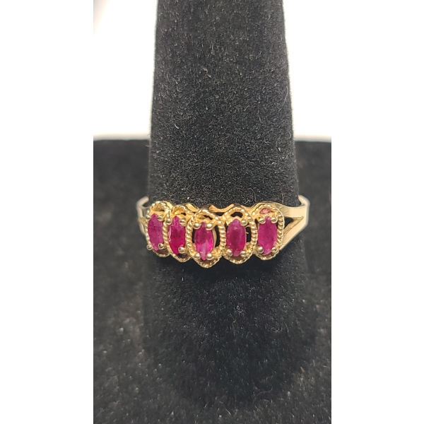 Vintage 10K Yellow Gold Ring With Rubies (Cut Band) - Size 7 - Weight: 1.6g