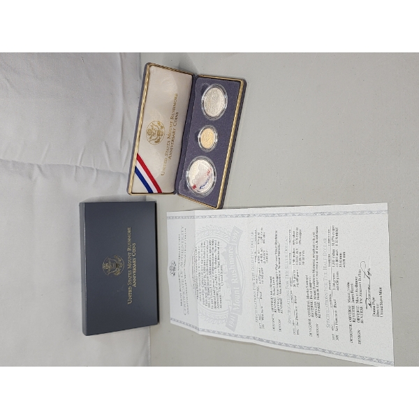 United States Mount Rushmore Anniversary Coin Set - Including Gold & Silver Coin - See Description! 