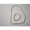 Image 2 : Beautiful Pearl Necklace and Bracelet Set