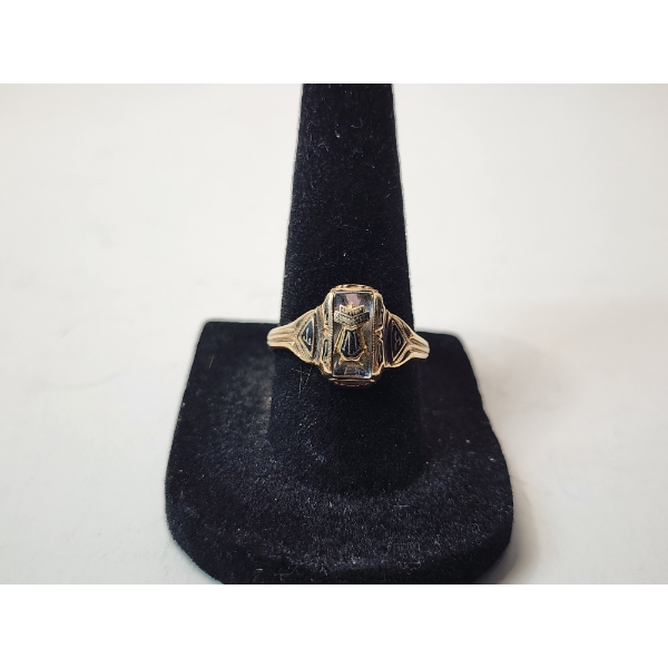 10K Gold Class Ring Size 8 Total Weight 3.6g