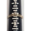 Image 7 : 10K Two-Tone Gold Band Featuring Diamond Accent & Engraved Leaf - Size 8 - Weight: 1.5g