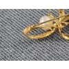 Image 6 : Beautiful 3.6 Gram 18K Gold Cultured Saltwater Pearl Broach With Matching Pearl Earrings