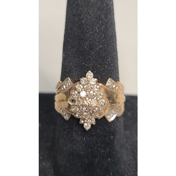 Women's Vintage-Style Diamond Cluster Cocktail Ring - Size 6 - Weight: 4.1g
