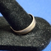 Image 3 : 10K Gold Ring With Small Center Stone Weighing 2.5 Grams ~ Size 10 