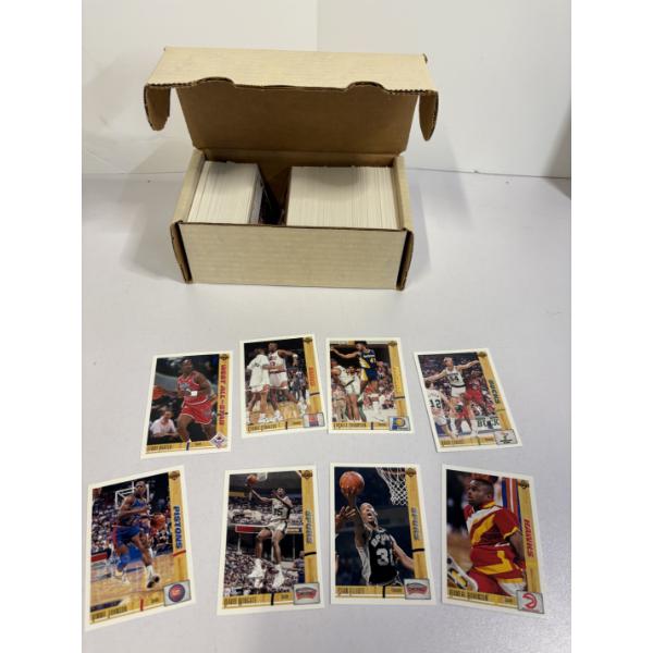Upper deck Basketball Set -Includes LaSalle Thompson - Brad Lohaus - Cedric Ceballos - Terry Porter 