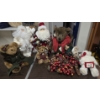 Image 1 : 4 Boyd's Bears Christmas Bears with 2 Santa Figures