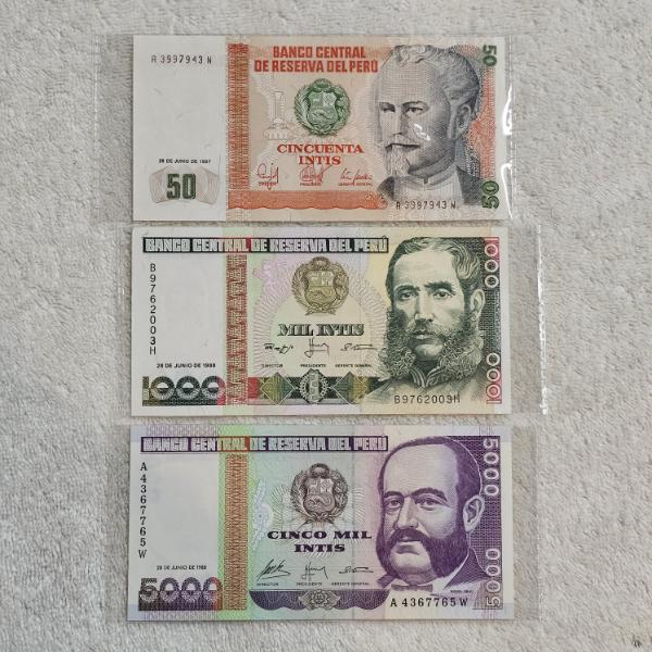 3 Mixed Vintage Peru Banknotes Including One 1988 Cinco Mil 5000 Intis Note
