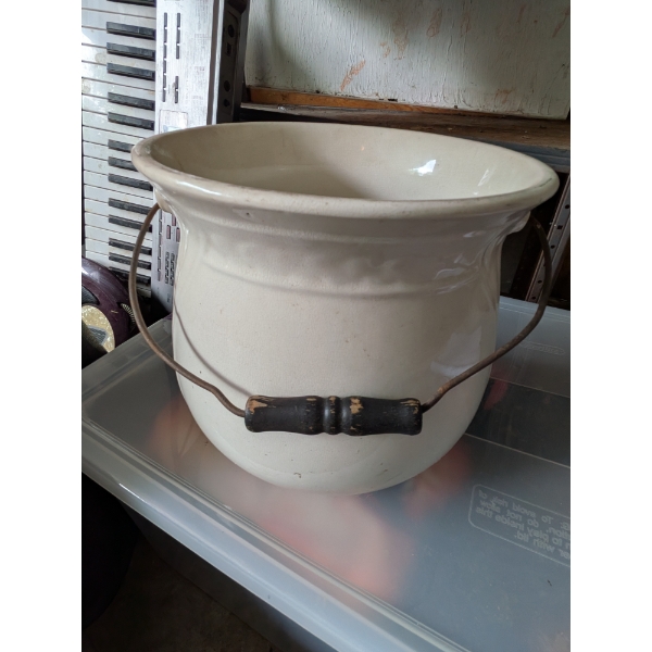 Antique Ceramic Pot 9"x10"