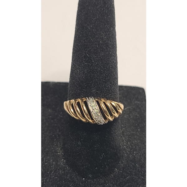 Women's 10K Yellow Gold Diamond Croissant Cocktail Ring - Size 6.5 - Weight: 2.2g